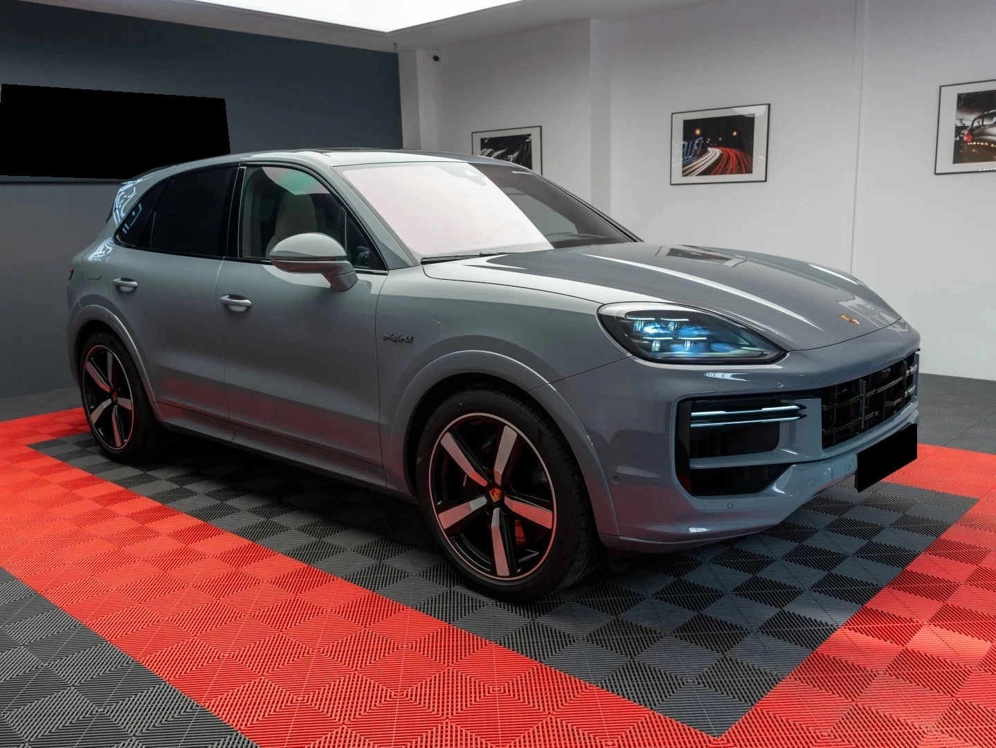 Porsche Cayenne Turbo E-Hybrid - изображение 3