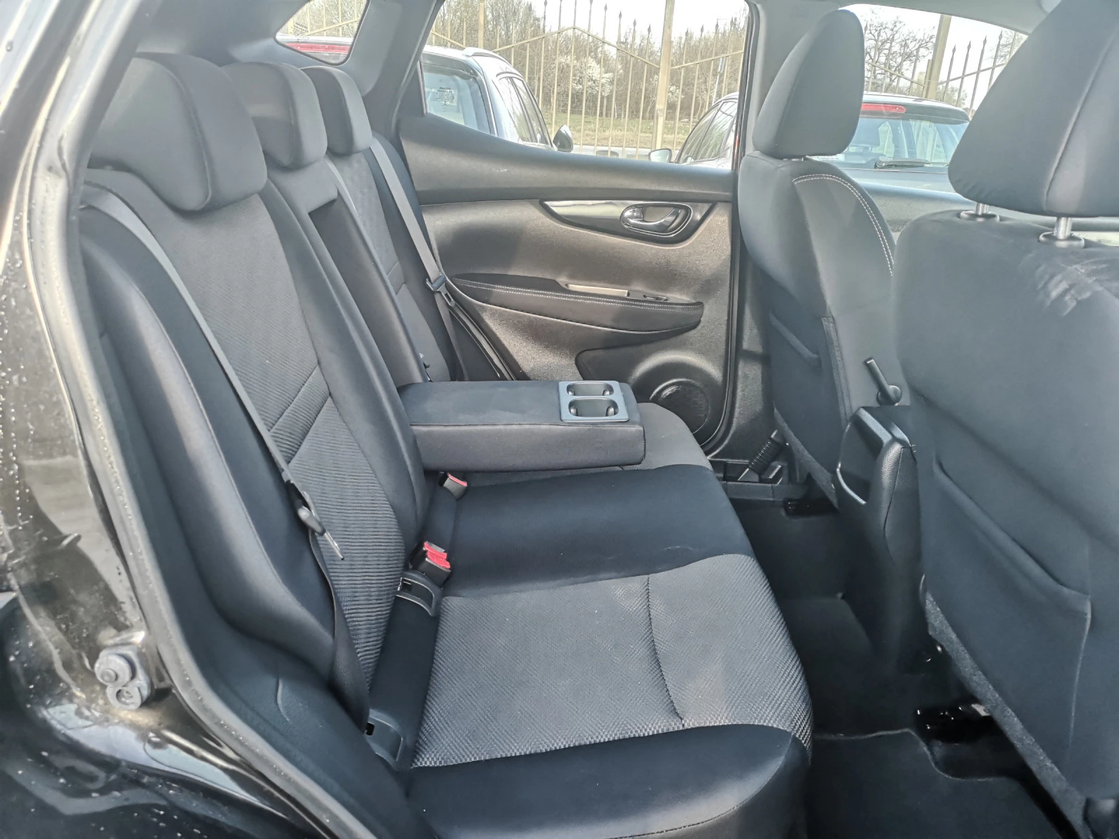 Nissan Qashqai 1.5 DCI, 110к.с., АВТОПИЛОТ, 6-СКОРОСТИ, ЕВРО-5В | Mobile.bg — изображение 13
