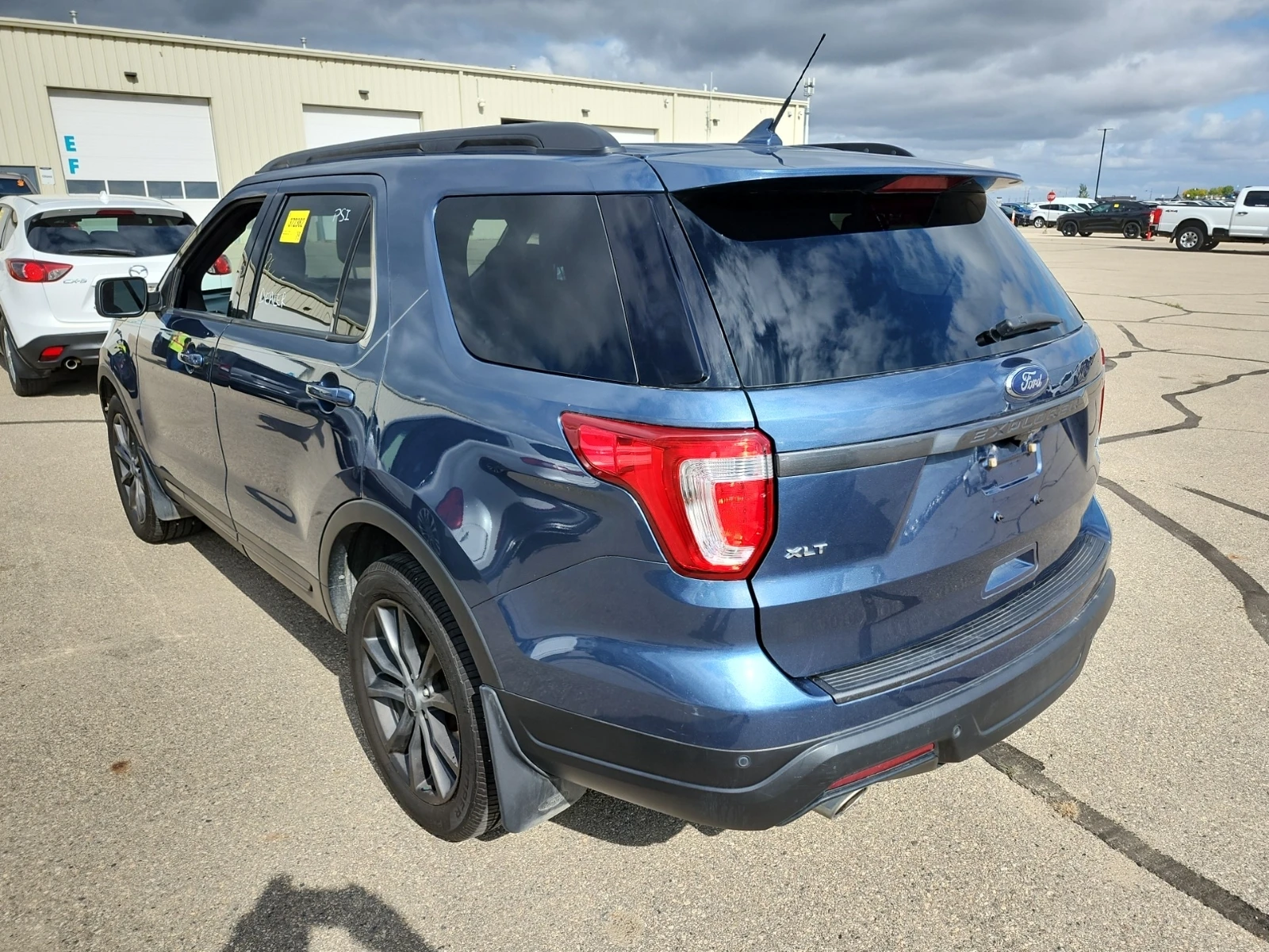 Ford Explorer * XLT* CARFAX * БЕЗ ПЪРВОНАЧАЛНА ВНОСКА - изображение 4