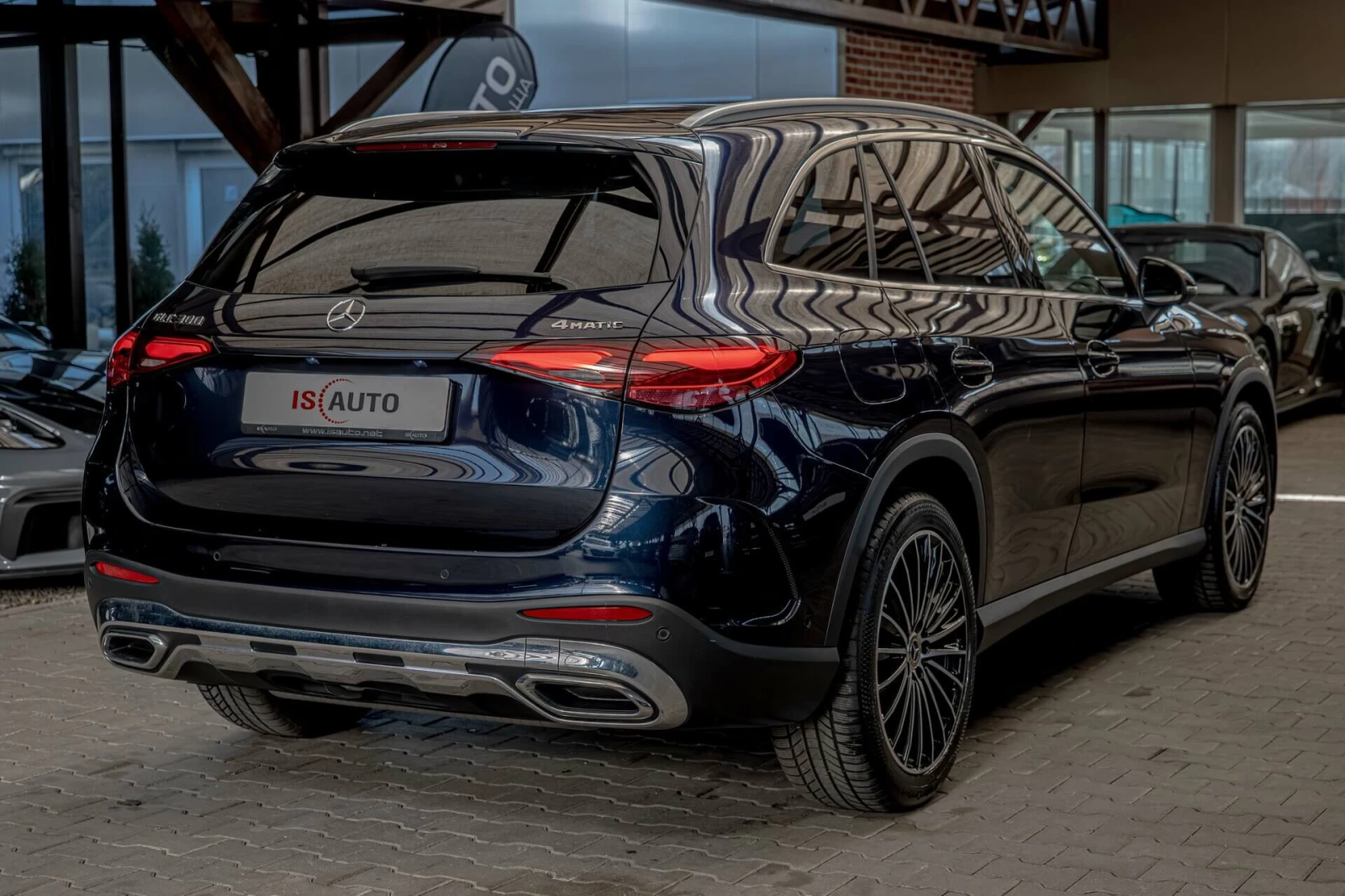 Mercedes-Benz GLC 300 AMG/4Matic/Подгрев/Ambient/Камера/MBUX, снимка 5 - Автомобили и джипове - 53801948