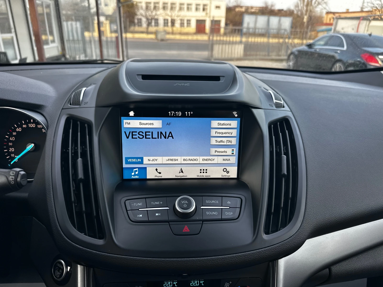 Ford Kuga 1.5 SCTI 4x4 Автомат* 150 000км, снимка 12 - Автомобили и джипове - 53840599