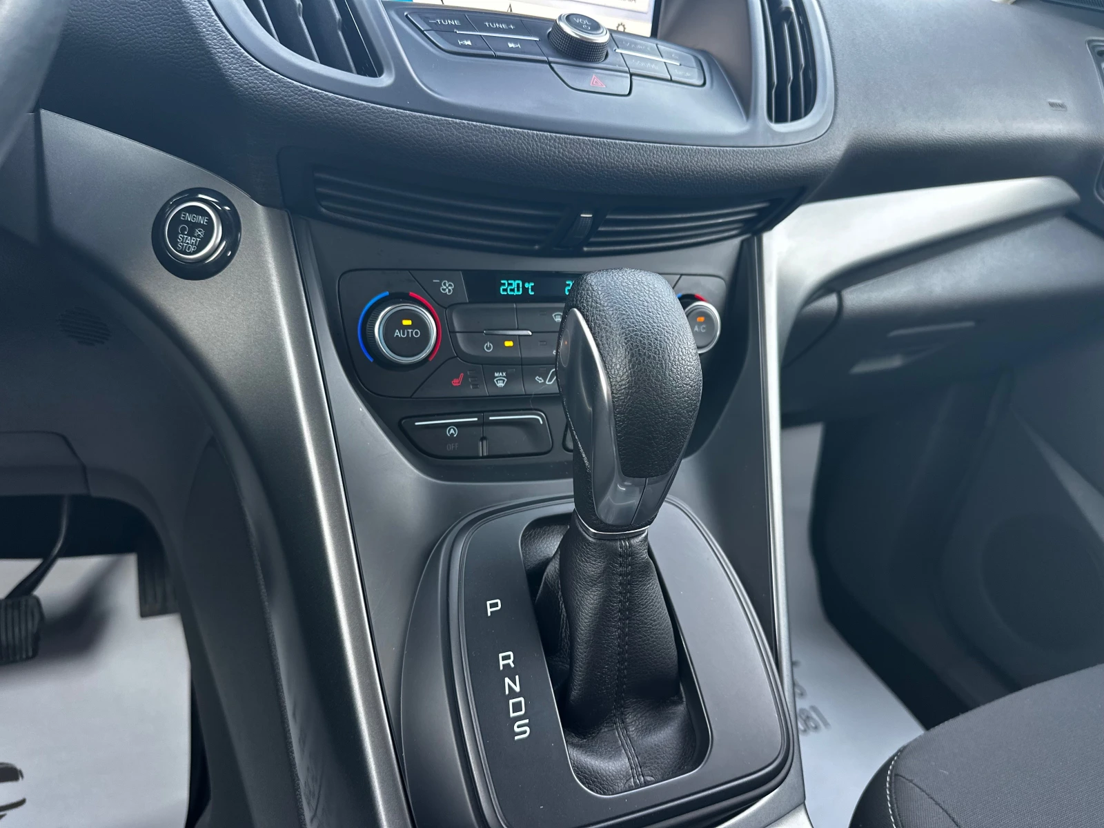 Ford Kuga 1.5 SCTI 4x4 Автомат* 150 000км, снимка 13 - Автомобили и джипове - 53840599