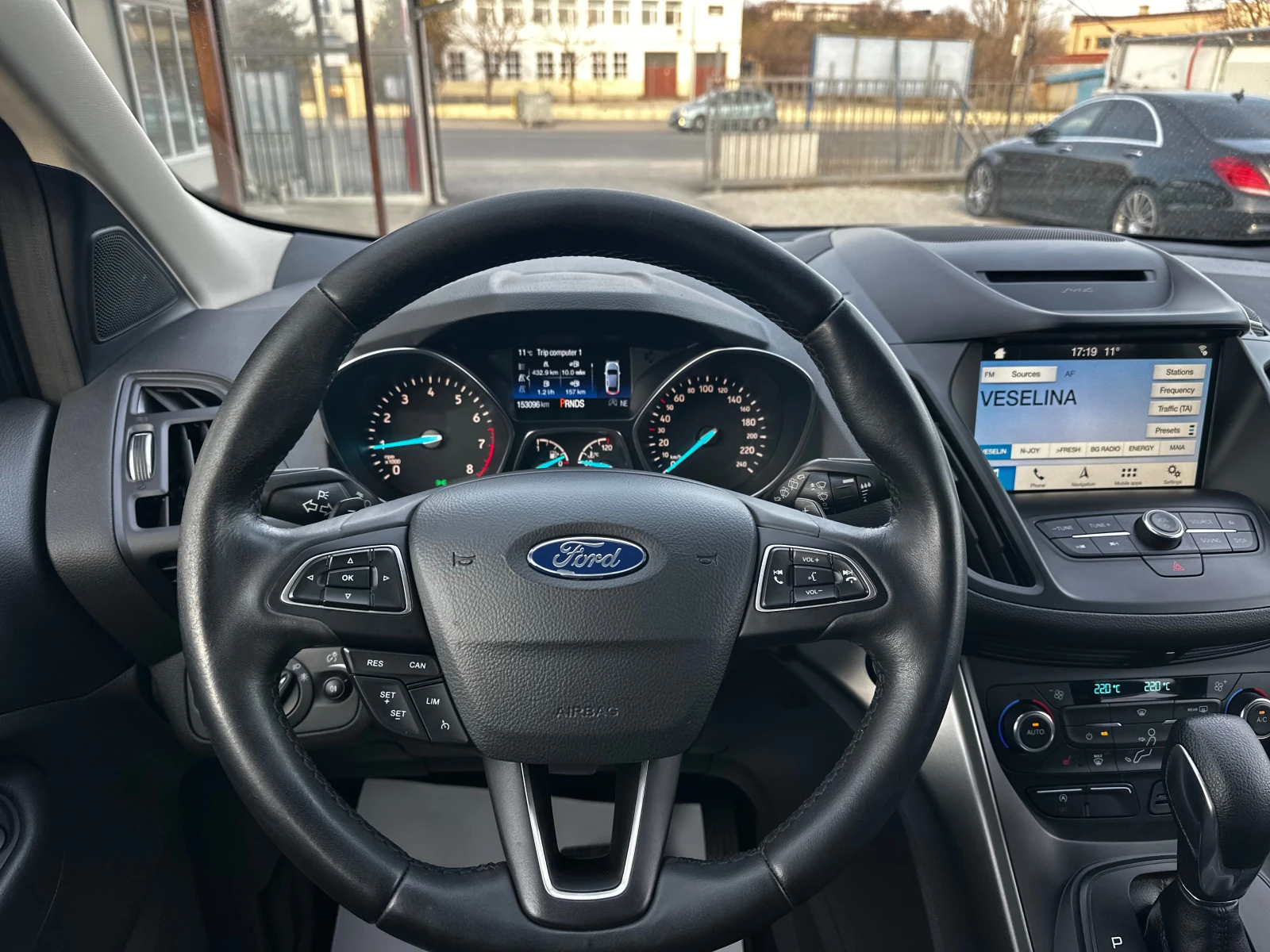 Ford Kuga 1.5 SCTI 4x4 Автомат* 150 000км, снимка 10 - Автомобили и джипове - 53840599