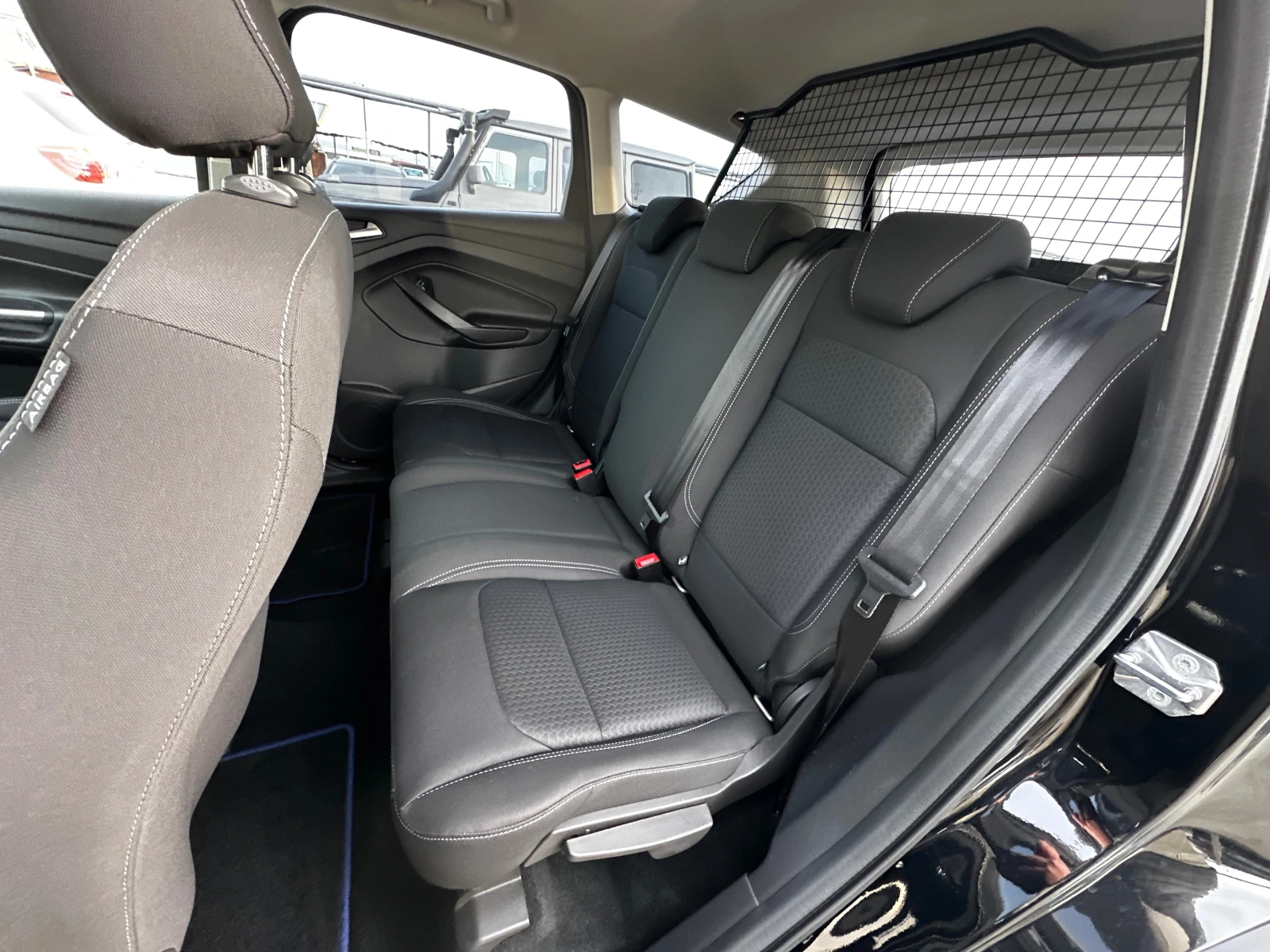 Ford Kuga 1.5 SCTI 4x4 Автомат* 150 000км, снимка 15 - Автомобили и джипове - 53840599