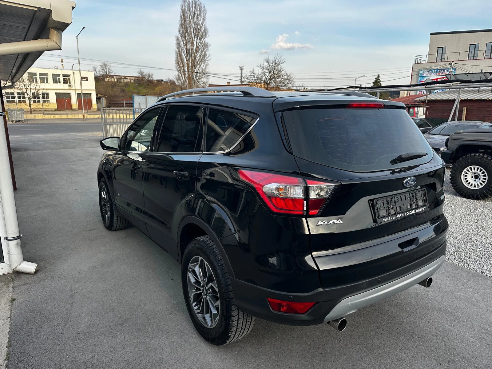 Ford Kuga 1.5 SCTI 4x4 Автомат* 150 000км, снимка 3 - Автомобили и джипове - 53840599