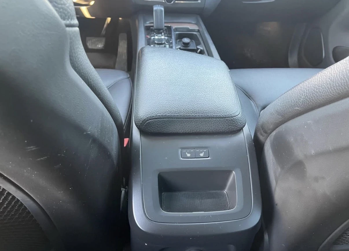 Volvo XC60 T8 AWD * Plug-in Hybrid * Без Инциденти * Carfax *, снимка 12 - Автомобили и джипове - 53867212