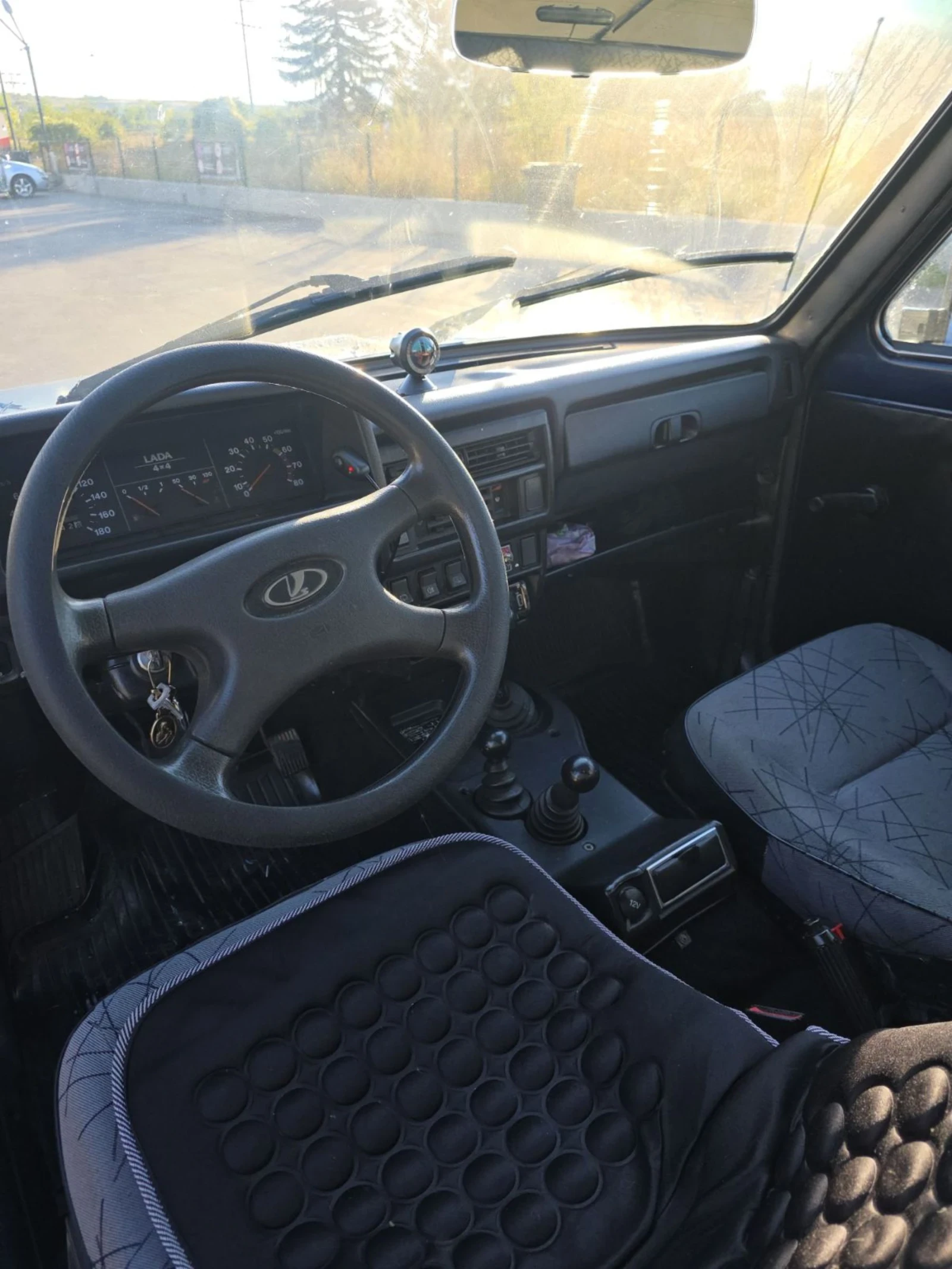 Lada Niva 1.7 Газ/Бензин, снимка 5 - Автомобили и джипове - 53910492