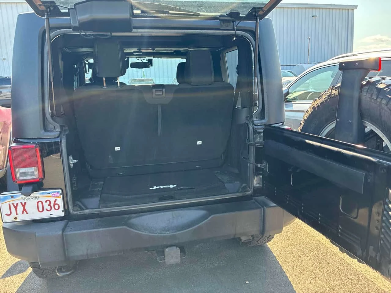 Jeep Wrangler * Rubicon * CARFAX * ОПЦИЯ ЗА ФИНАНСИРАНЕ, снимка 14 - Автомобили и джипове - 55647615
