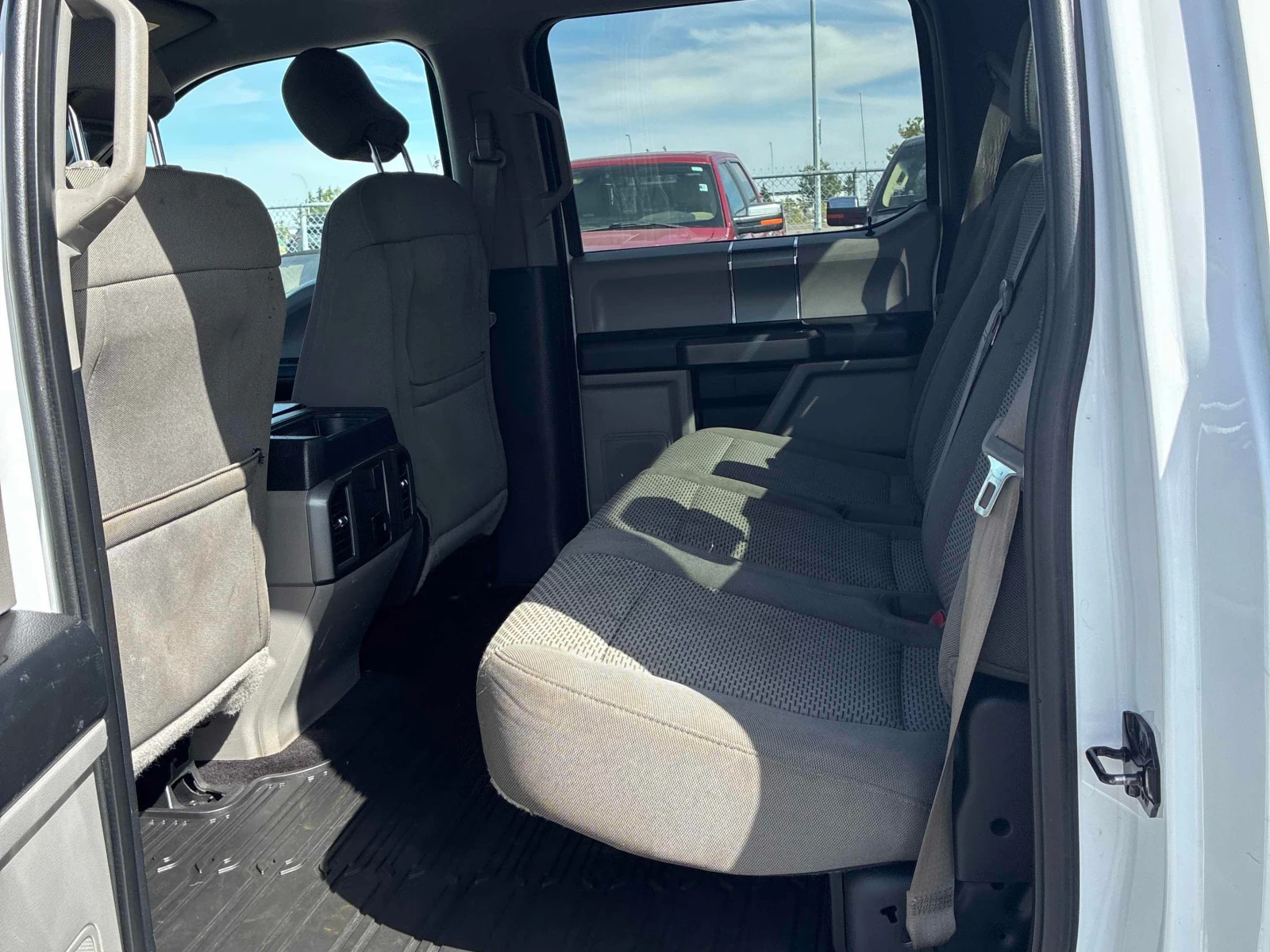 Ford F150 * 4WD SuperCrew * CARFAX * ЦЕНА ДО БГ, снимка 15 - Автомобили и джипове - 55969022