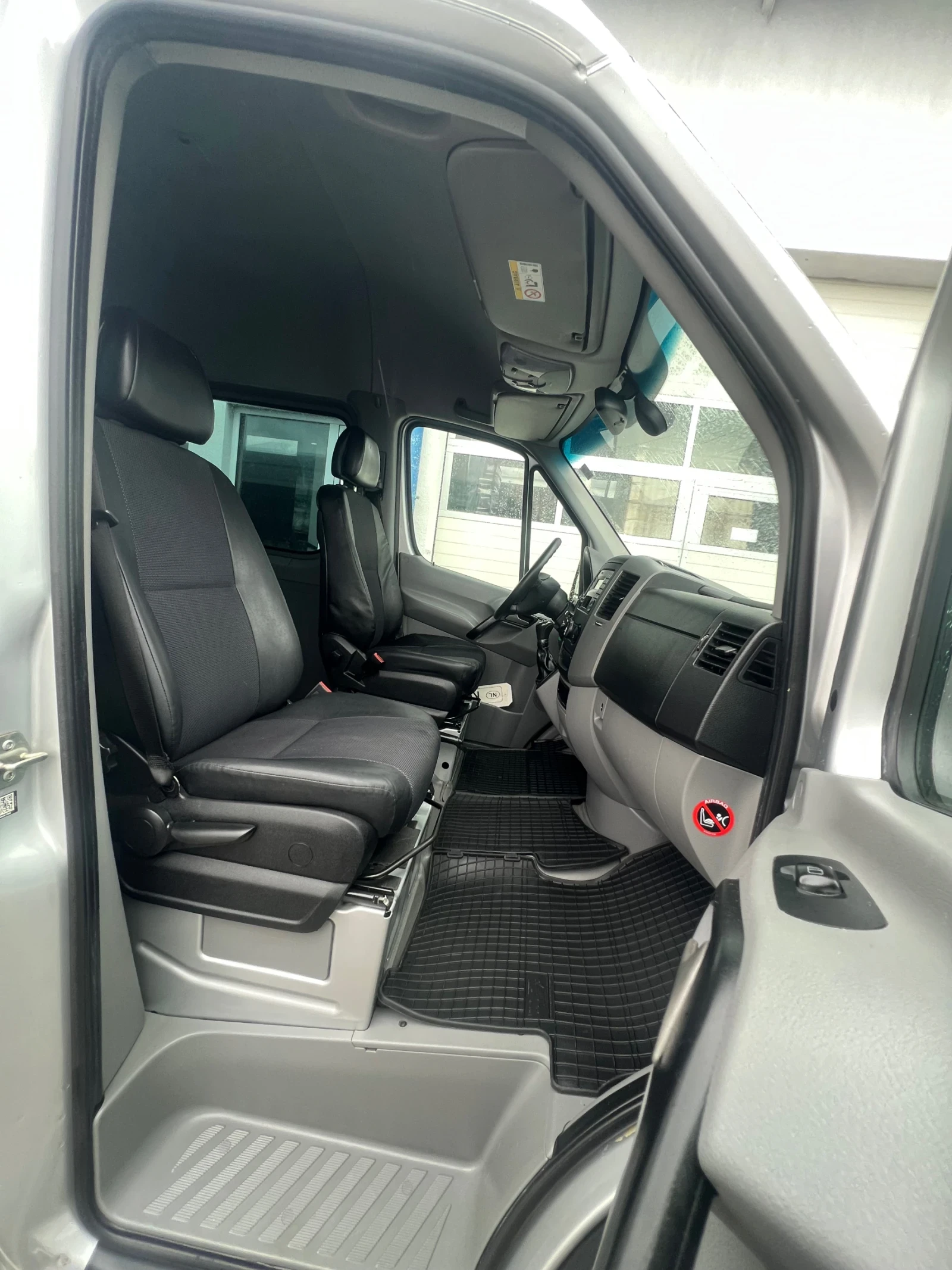 Mercedes-Benz Sprinter 314 / Пътнически 8+ 1 / Климатроник, снимка 13 - Бусове и автобуси - 54073615