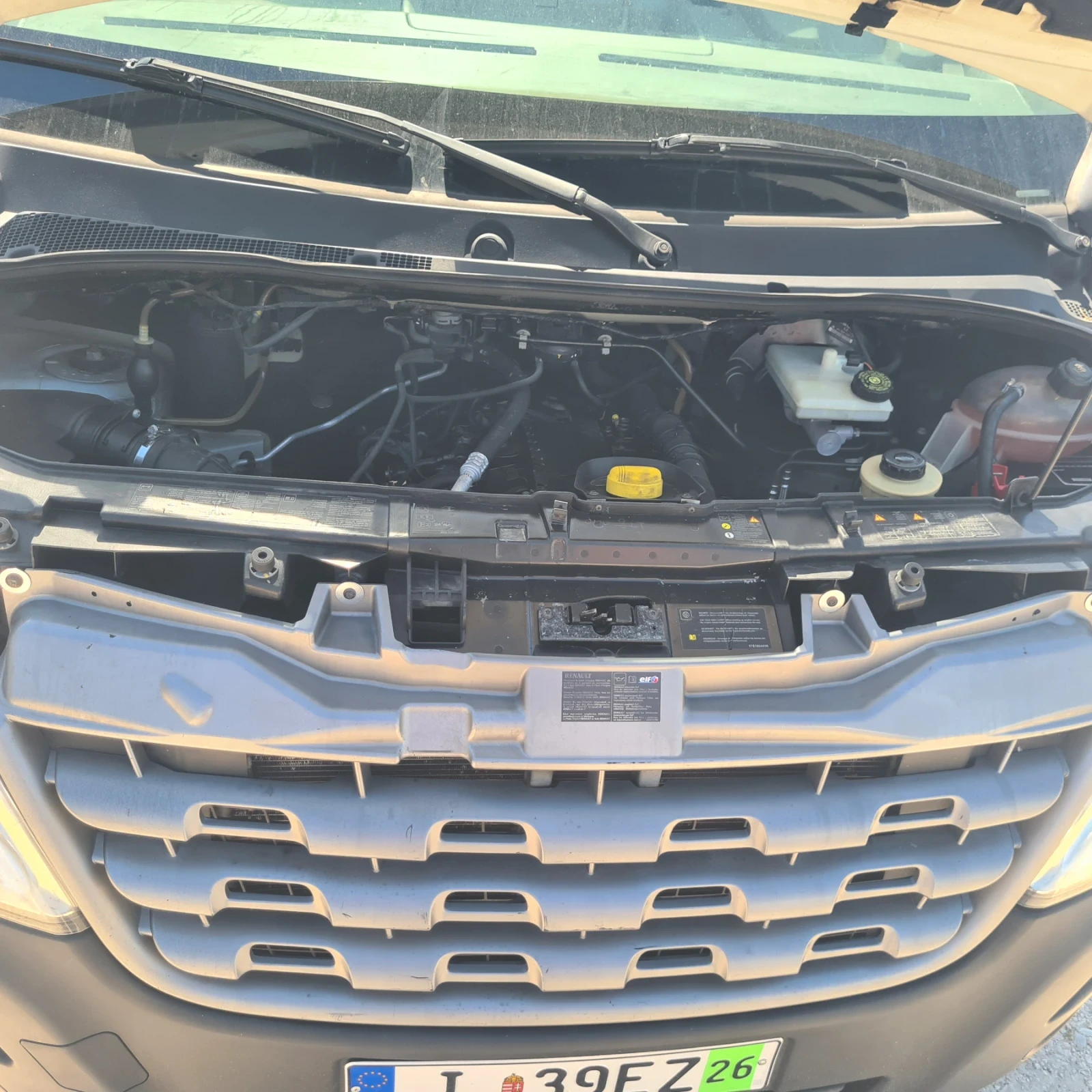 Renault Master 3.85 метра каросерия, снимка 14 - Бусове и автобуси - 54680212