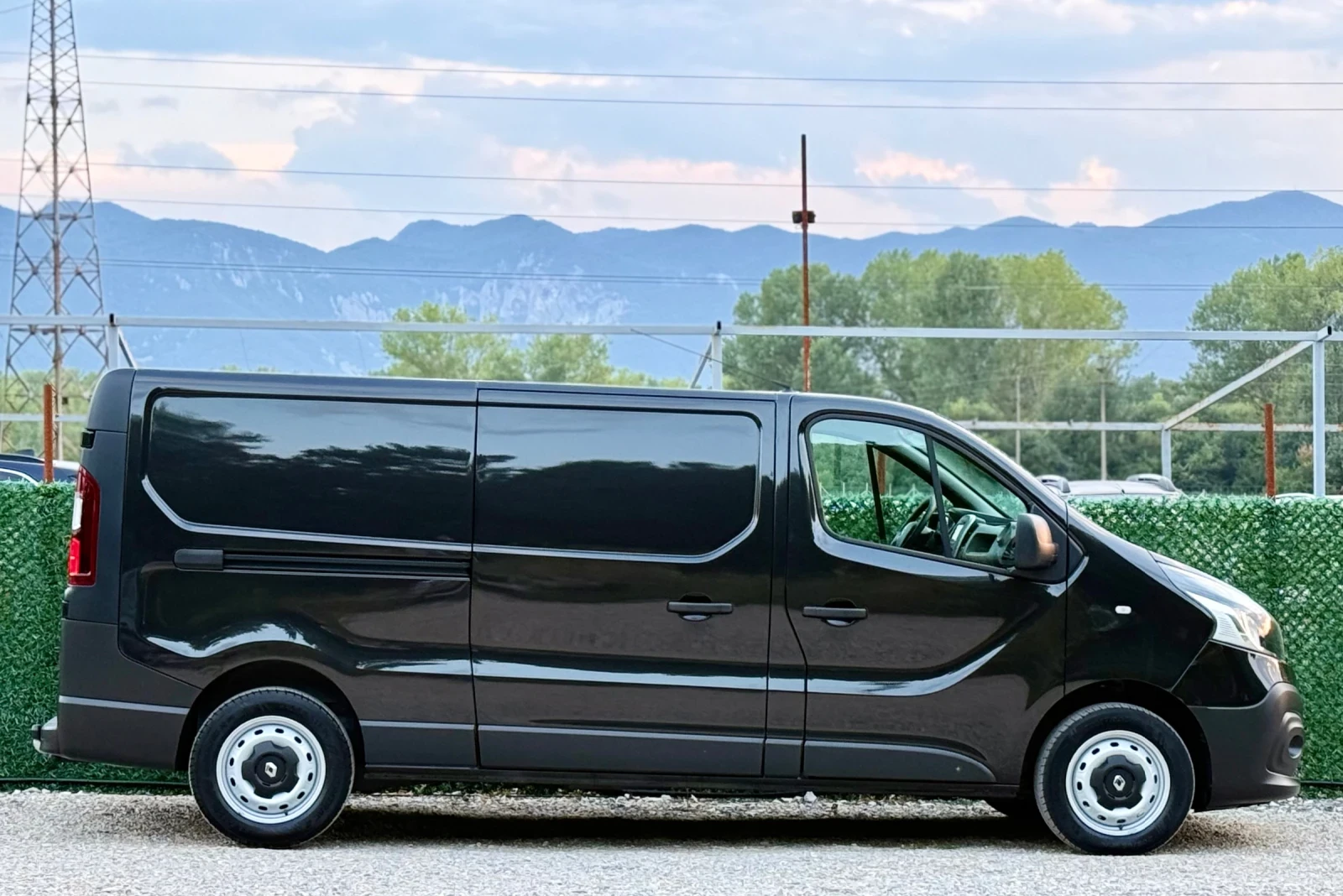Renault Trafic 1.6DCi MAXI, снимка 4 - Бусове и автобуси - 55335285