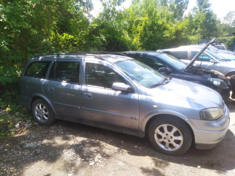 Opel Astra 2004 комби CDTI 82 k.c., снимка 4 - Части - 47348583