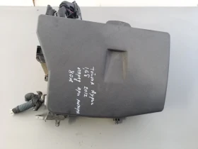 Бушонно табло отпред при мотора Тойота Аурис 1.6Б 