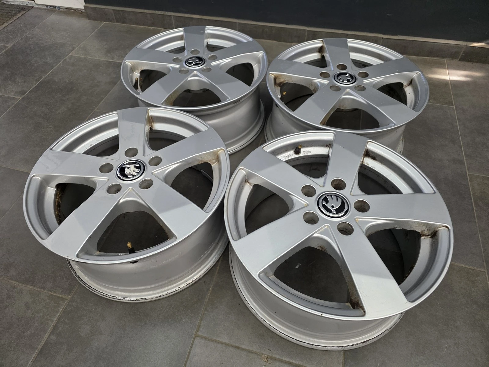 Джанти за Skoda, снимка 2 - Гуми и джанти - 56724036