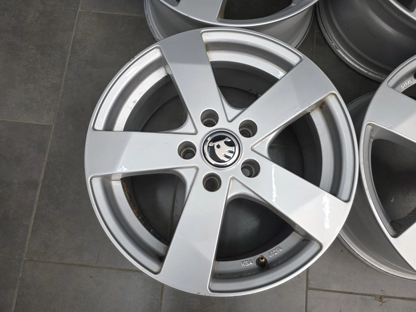 Джанти за Skoda, снимка 5 - Гуми и джанти - 56724036