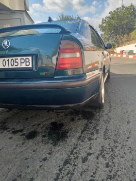 Skoda Octavia 1.6 i, снимка 7