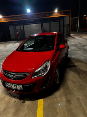 Opel Corsa 1.2 бензин с фабрична газ