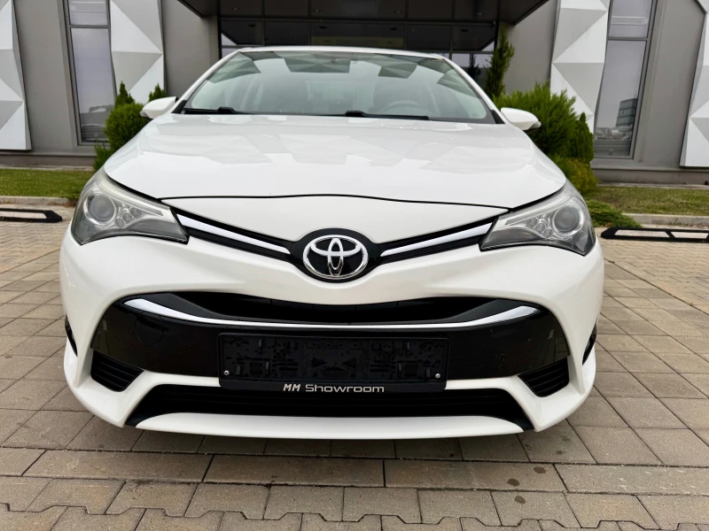 Toyota Avensis 1.8VVTI-ГАЗ.ИНЖЕКЦИОН-НАВИ-КЛИМАТРОНИК-, снимка 2 - Автомобили и джипове - 45541481