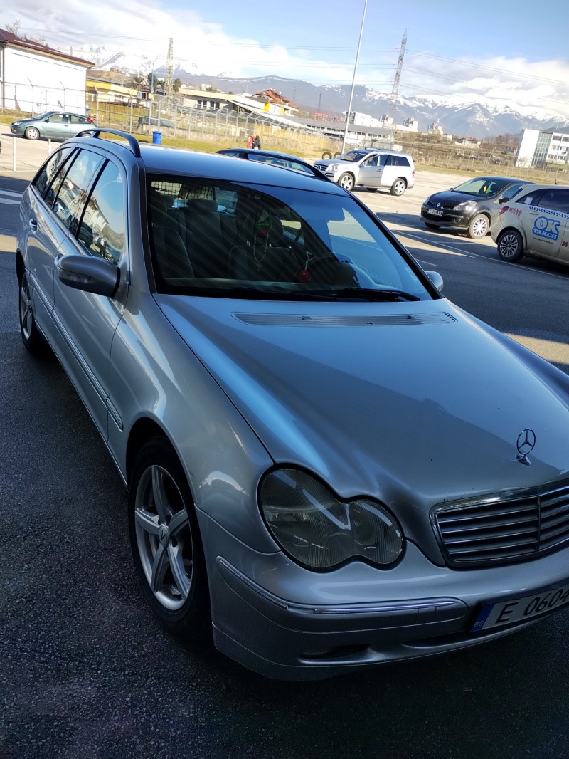 Mercedes-Benz C 220 Cdi 220, снимка 5 - Автомобили и джипове - 47136780