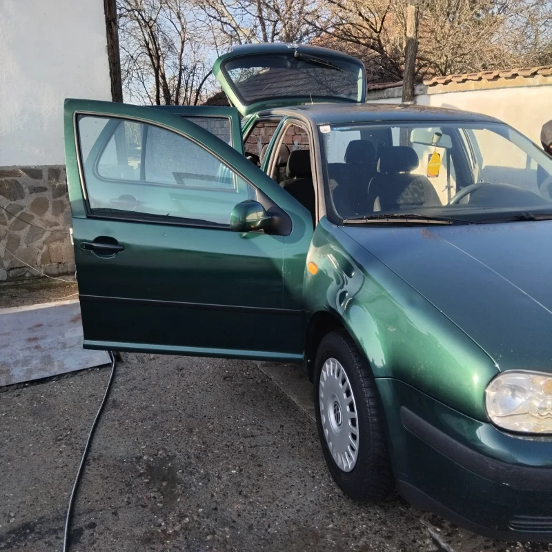 VW Golf, снимка 2 - Автомобили и джипове - 48729197