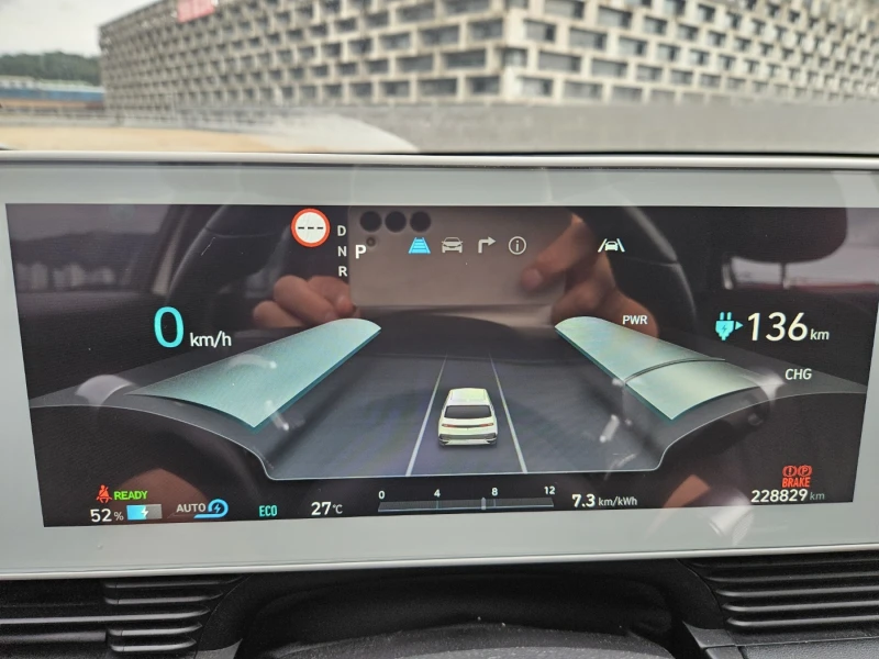 Hyundai Ioniq 5 Long Range Exclusive ПРОВЕРЕНА, снимка 12 - Автомобили и джипове - 52275370