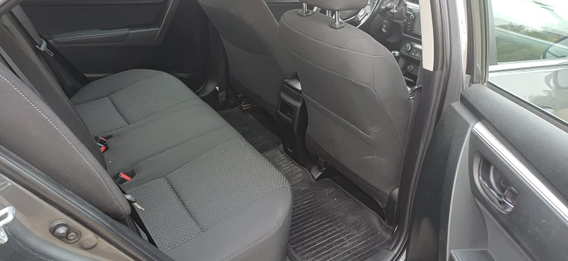 Toyota Corolla 1.4 D-4D, снимка 13 - Автомобили и джипове - 52690776