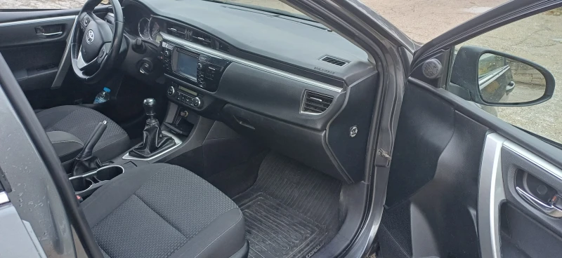 Toyota Corolla 1.4 D-4D, снимка 10 - Автомобили и джипове - 52690776