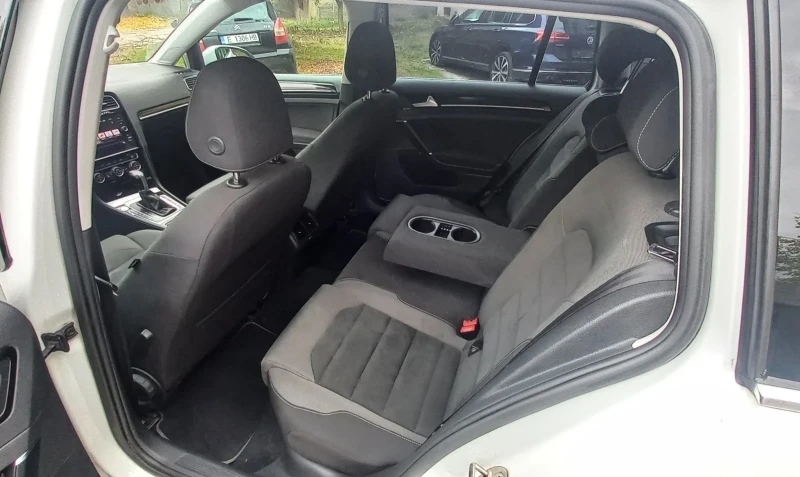 VW Golf Variant FUL LED/ACC/DISTRONIK/KAMERA/KEYLESGO, снимка 11 - Автомобили и джипове - 53025426