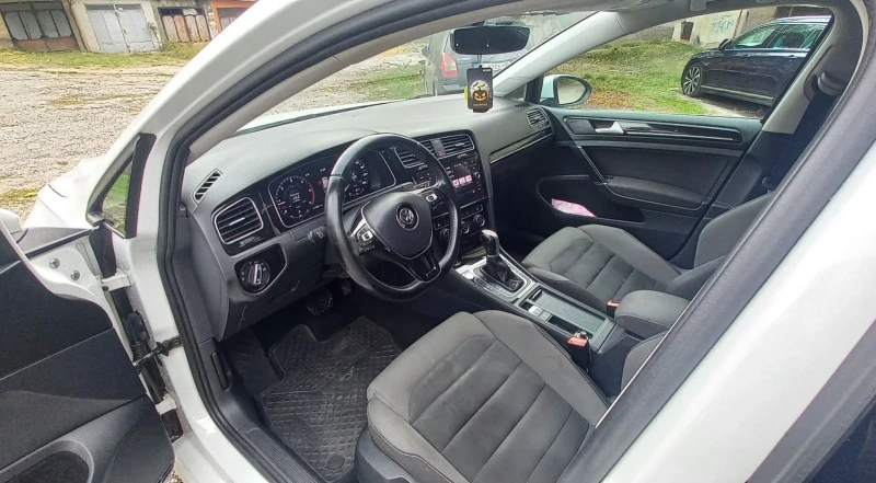 VW Golf Variant FUL LED/ACC/DISTRONIK/KAMERA/KEYLESGO, снимка 9 - Автомобили и джипове - 53025426