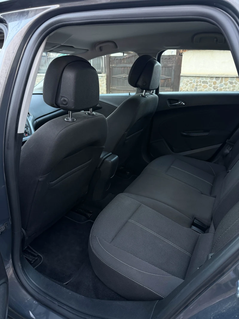 Opel Astra 1.7CDTI Navi/Подгрев, снимка 8 - Автомобили и джипове - 53034944