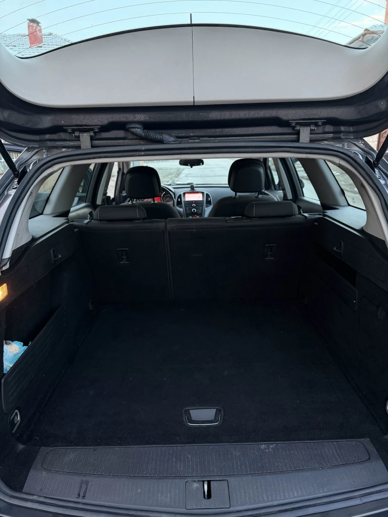 Opel Astra 1.7CDTI Navi/Подгрев, снимка 10 - Автомобили и джипове - 53034944