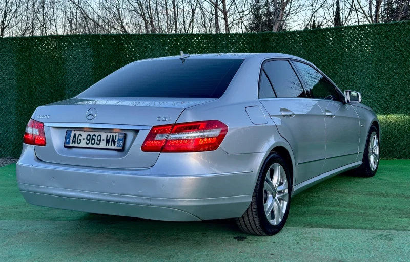 Mercedes-Benz E 250 E250 204ks PODGREV AVANGARD , снимка 6 - Автомобили и джипове - 53079454