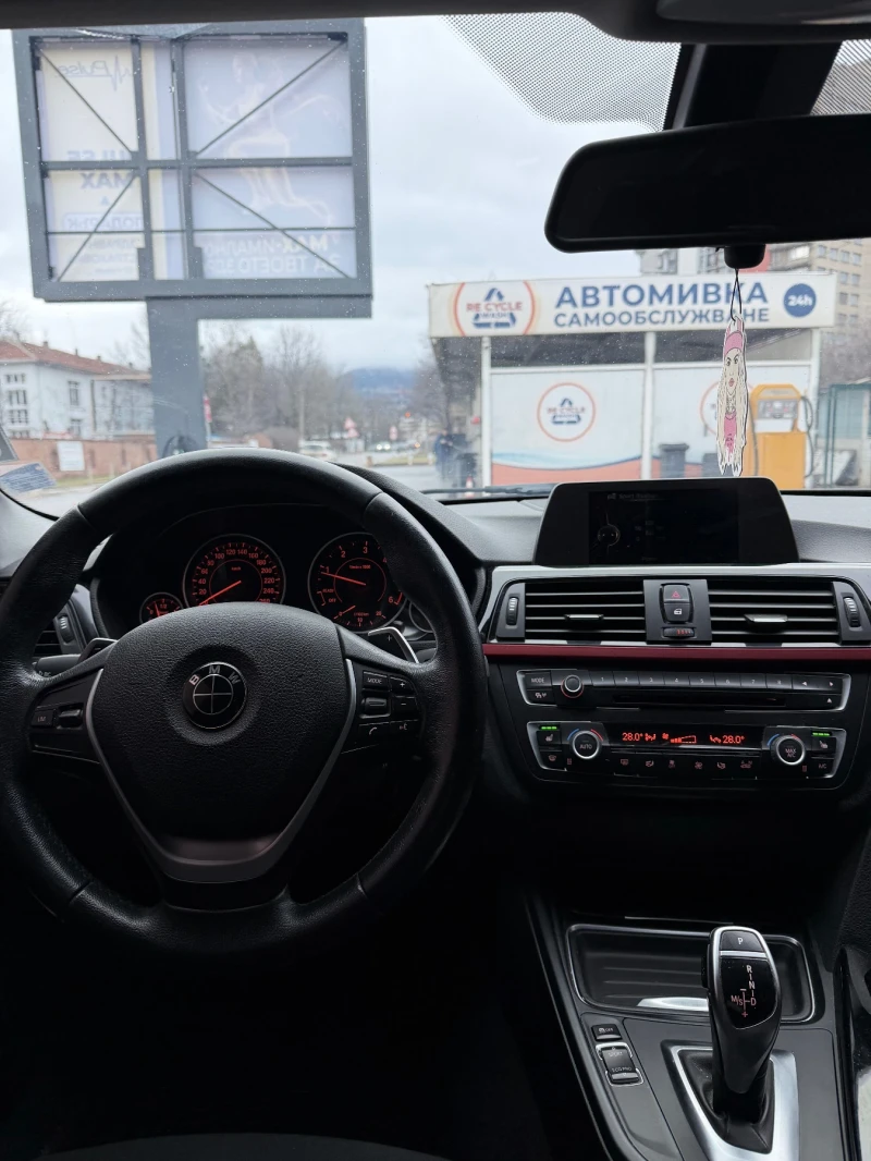 BMW 320, снимка 9 - Автомобили и джипове - 53249433