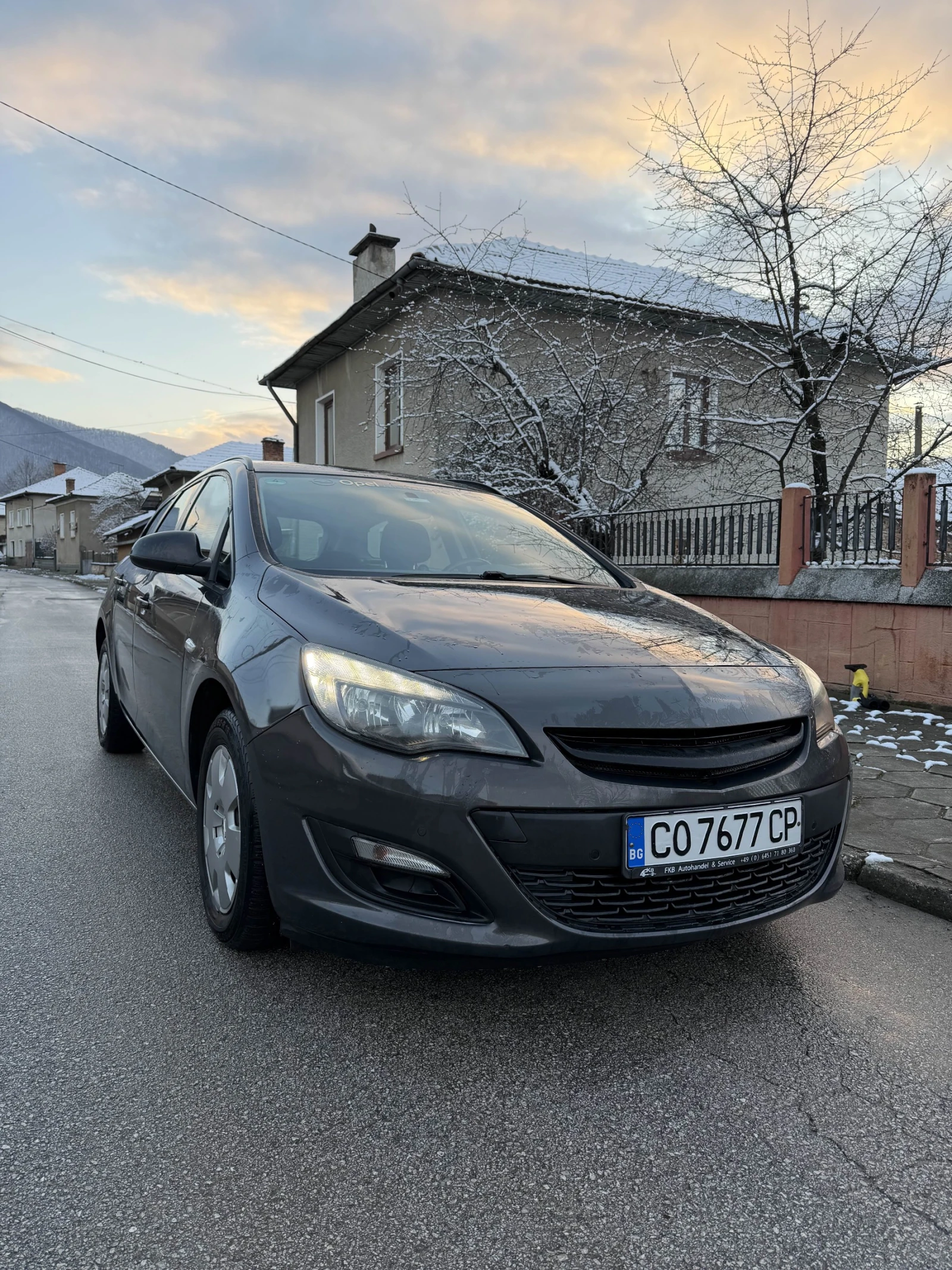 Opel Astra 1.7CDTI Navi/Подгрев, снимка 1