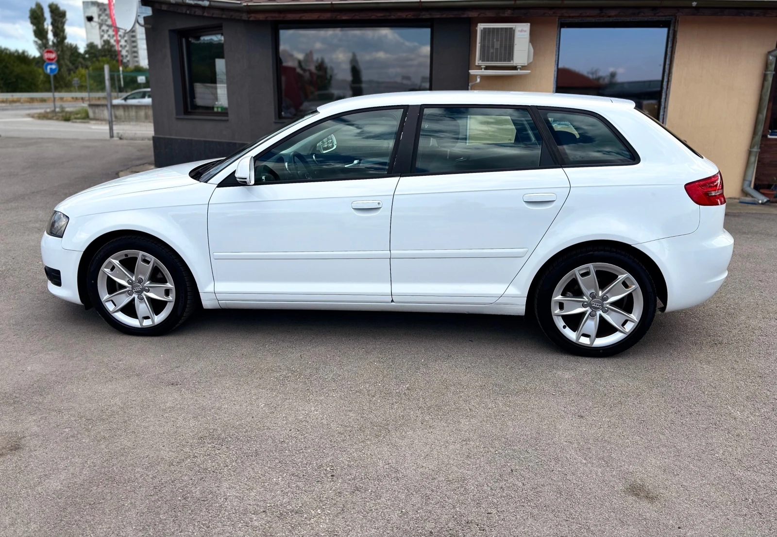 Audi A3 Sportback - изображение 5