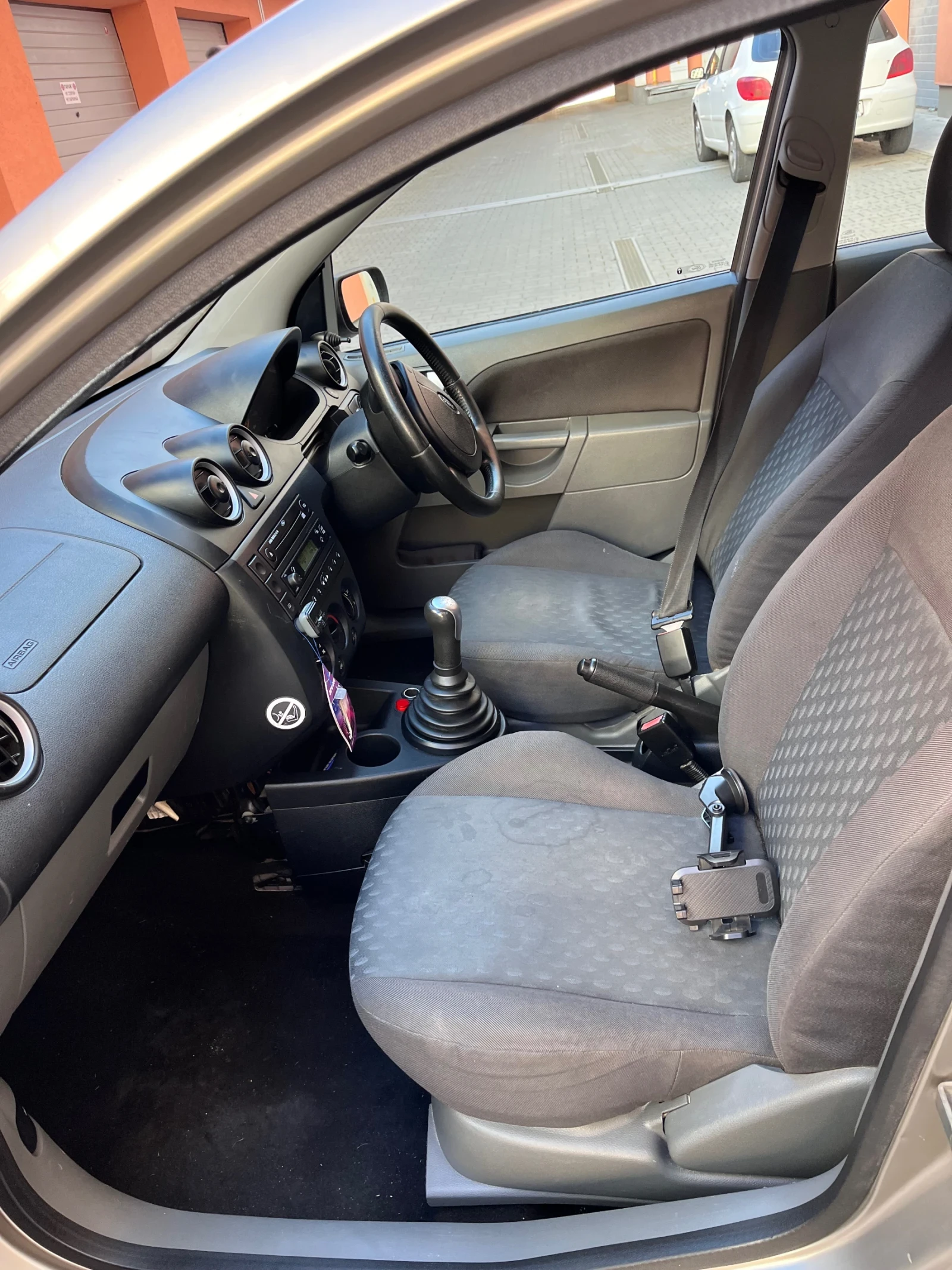 Ford Fiesta 1.4 TDCI десен волан | Mobile.bg — изображение 8