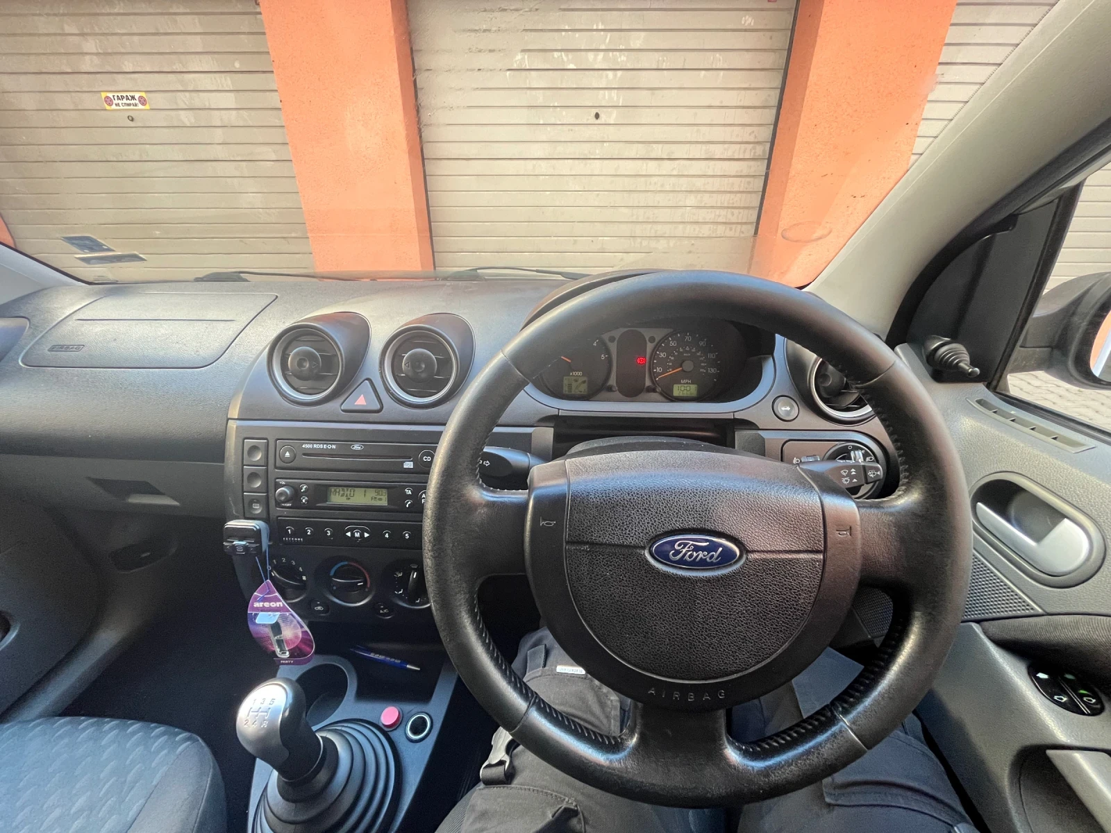 Ford Fiesta 1.4 TDCI десен волан | Mobile.bg — изображение 9