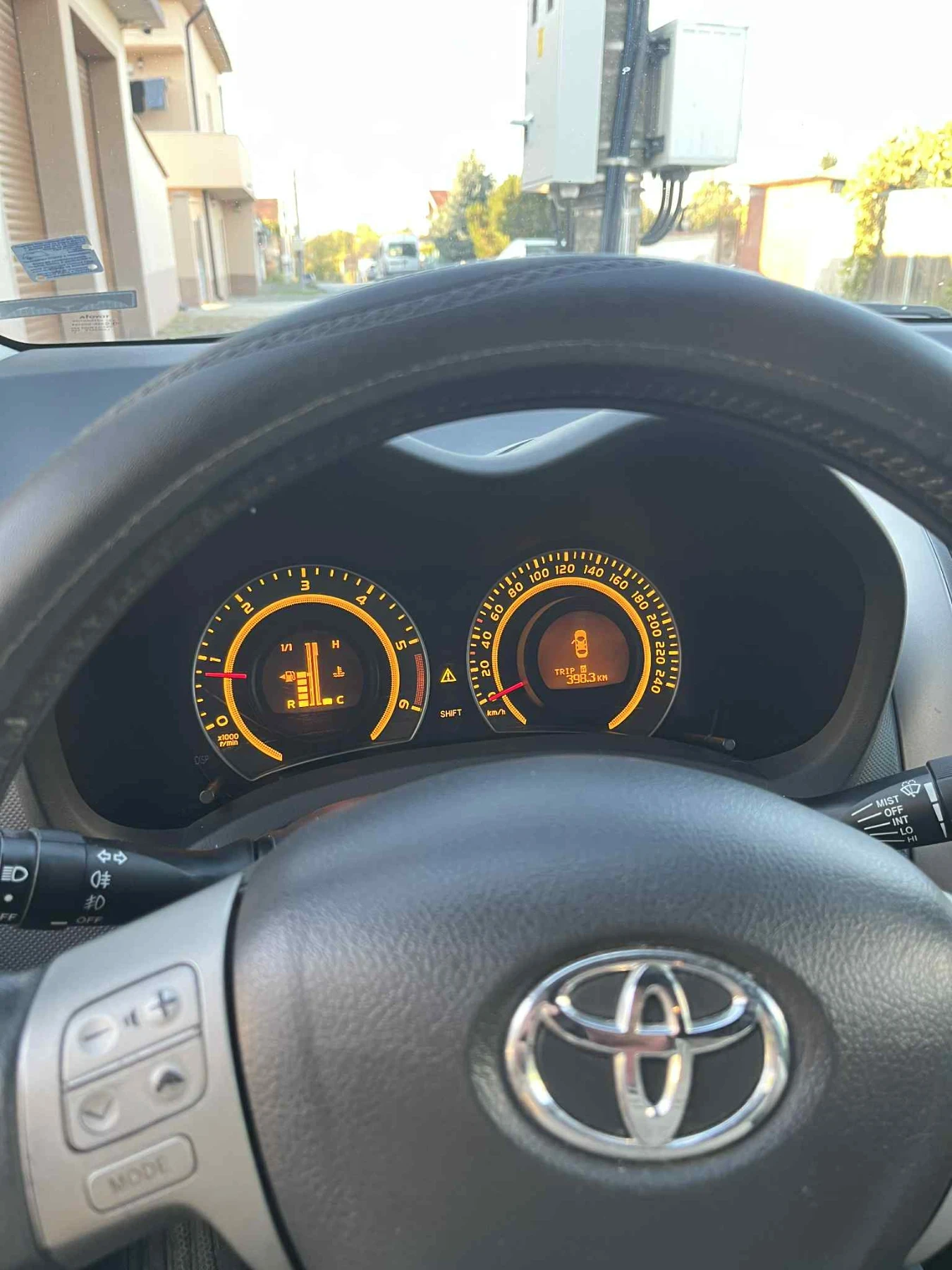 Toyota Auris  - изображение 9