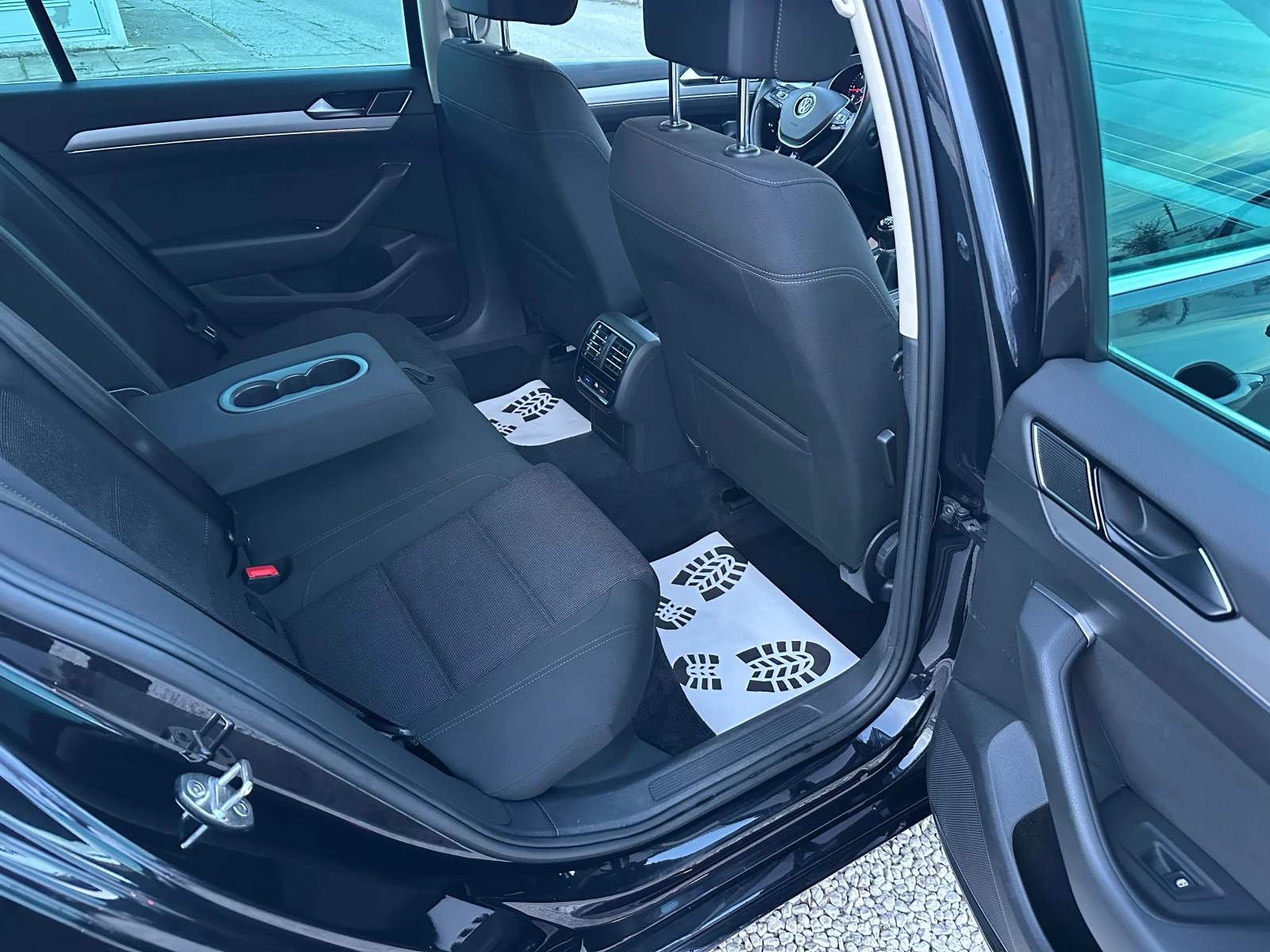 VW Passat 2.0TDI* Highline* 100%km - изображение 10