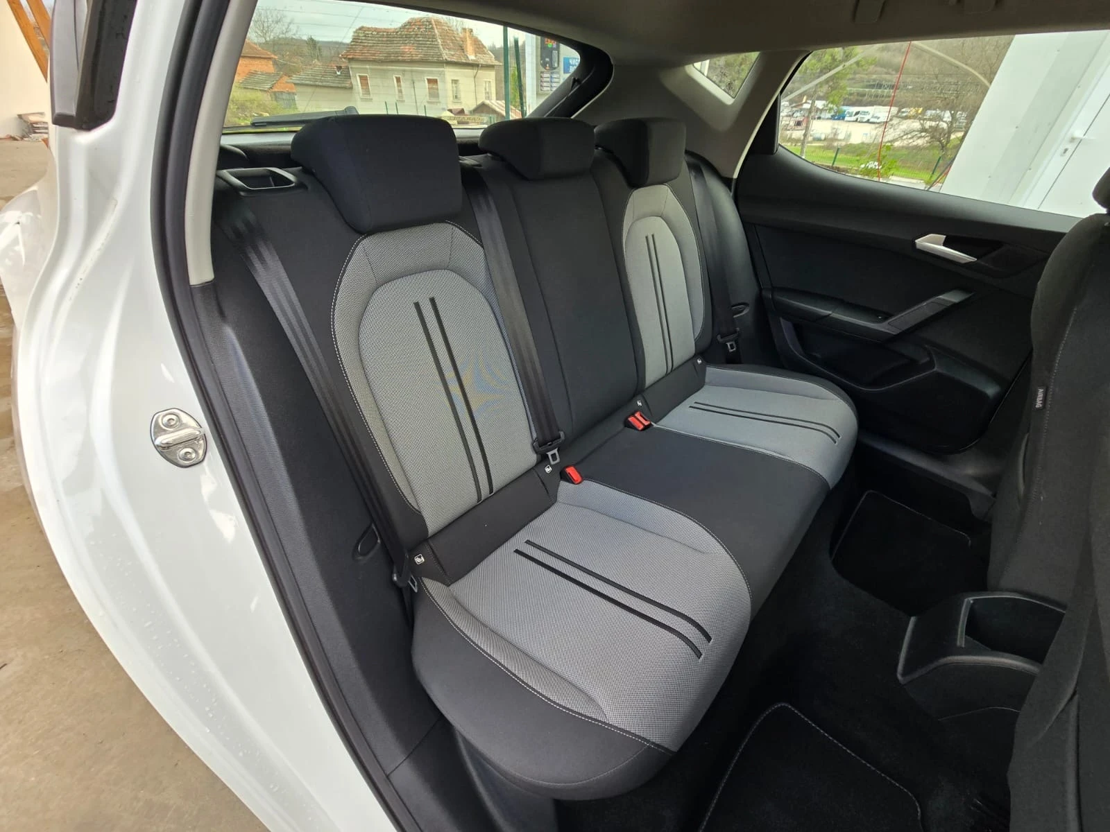 Seat Leon 2.0TDI - 116.. - Style | Mobile.bg   14