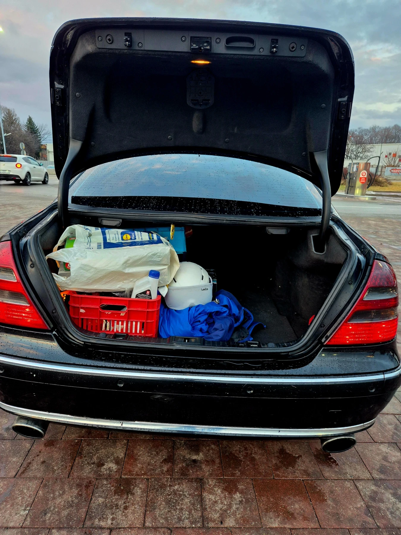 Mercedes-Benz E 320  - изображение 5