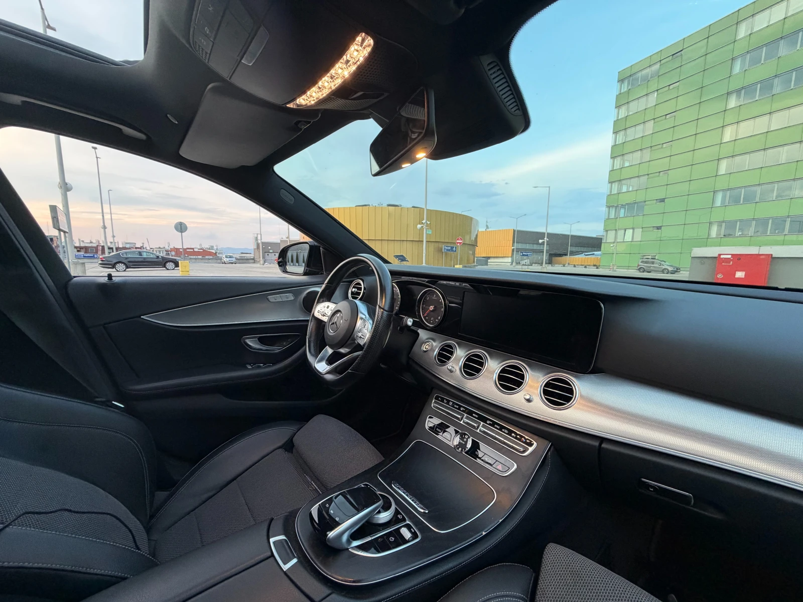 Mercedes-Benz E 350 AMG Line, снимка 12 - Автомобили и джипове - 55390077