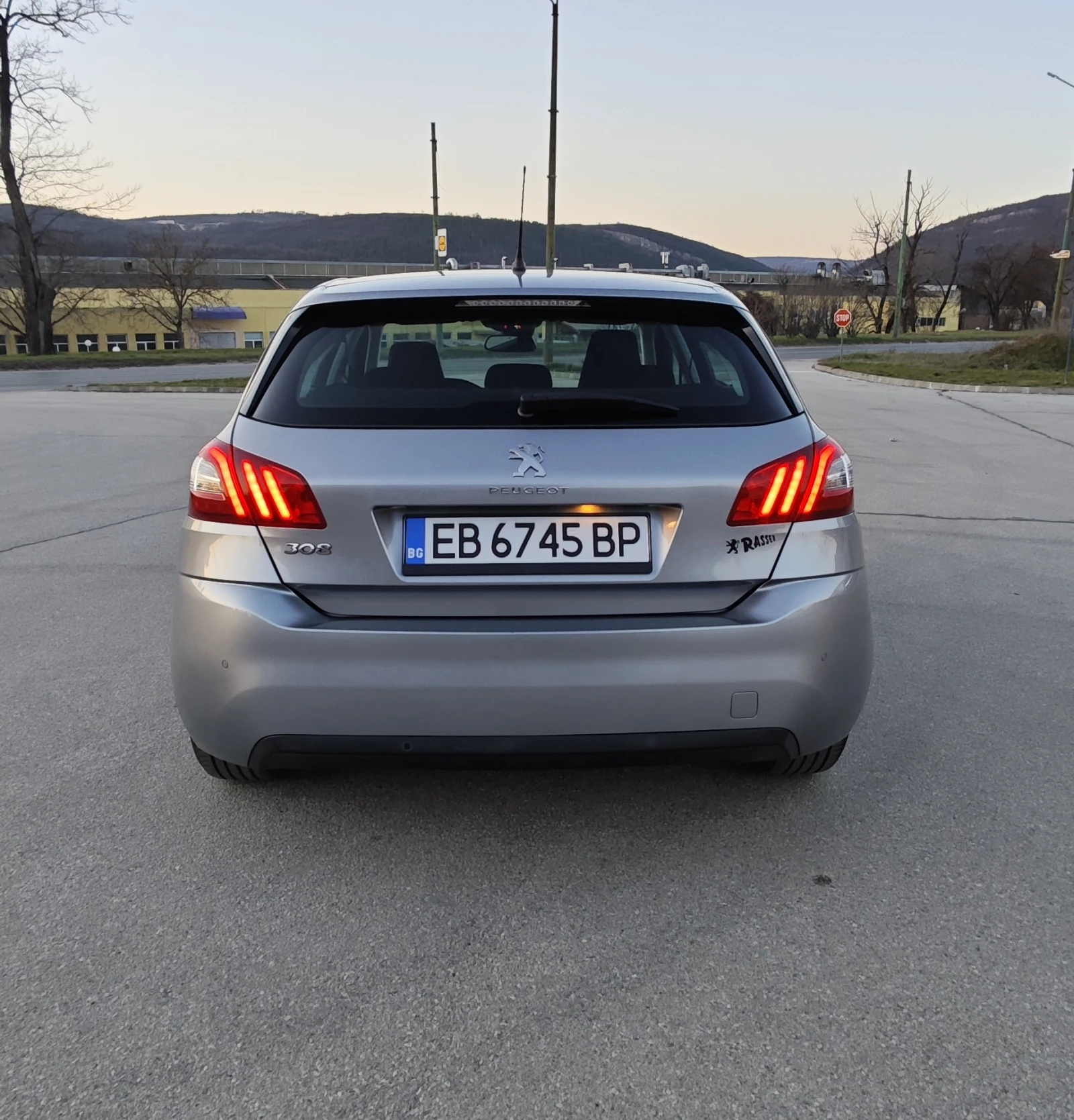 Peugeot 308 ALLURE 92к.с. Full LED - изображение 6