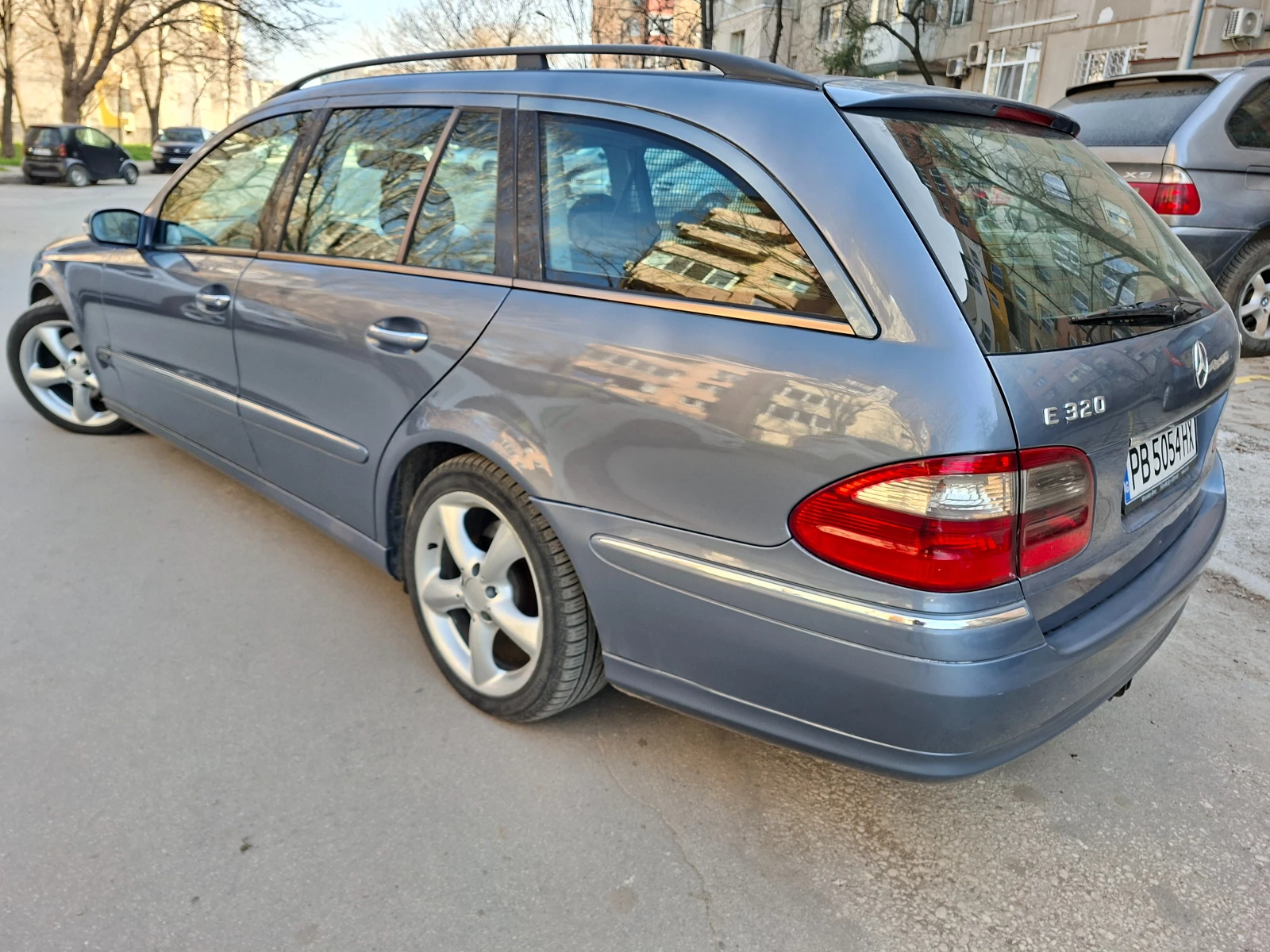 Mercedes-Benz E 320 CDI автоматик, снимка 11 - Автомобили и джипове - 54013952