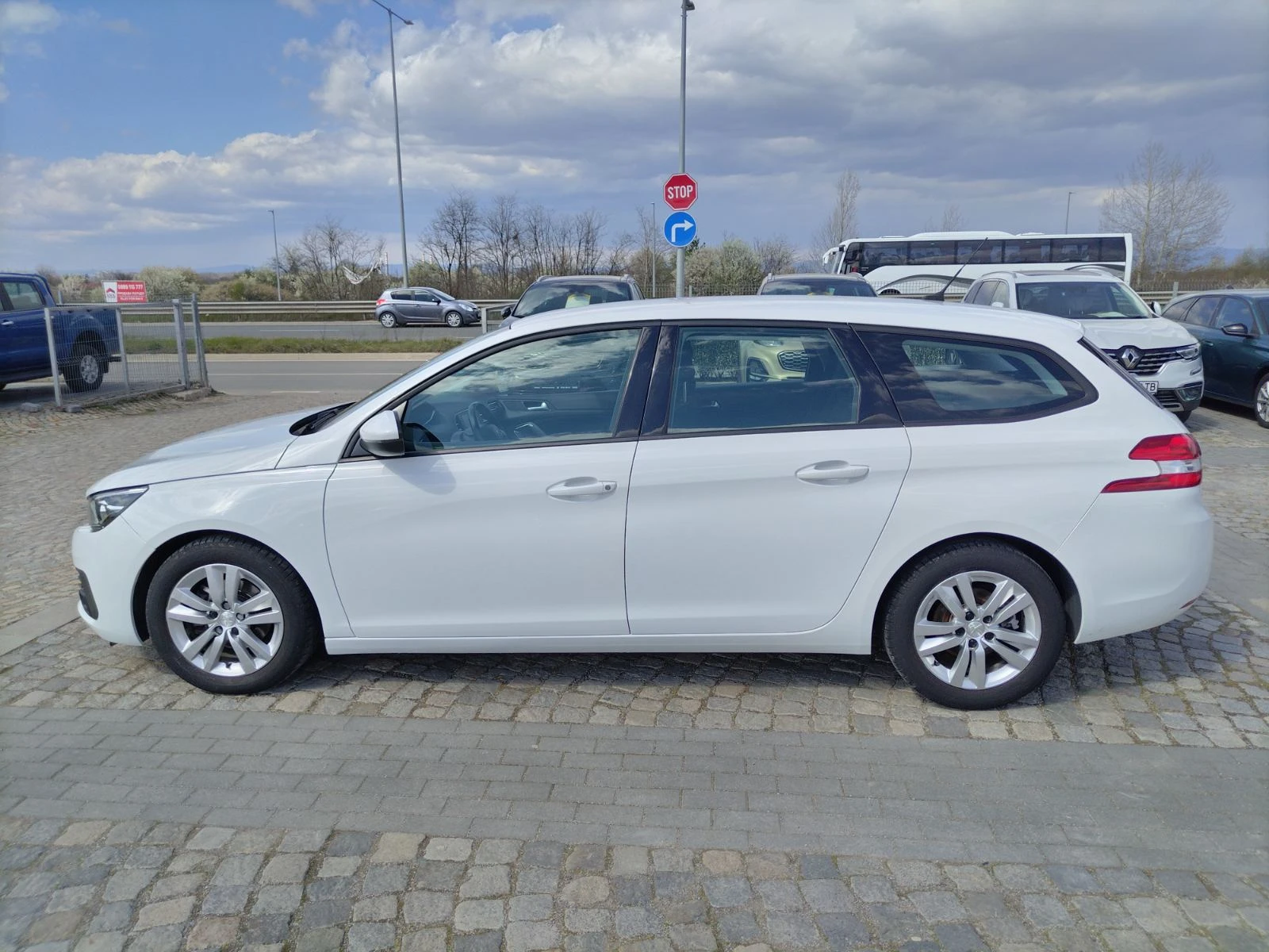 Peugeot 308 1.5 BlueHDI 102 BVM6, снимка 7 - Автомобили и джипове - 54149561