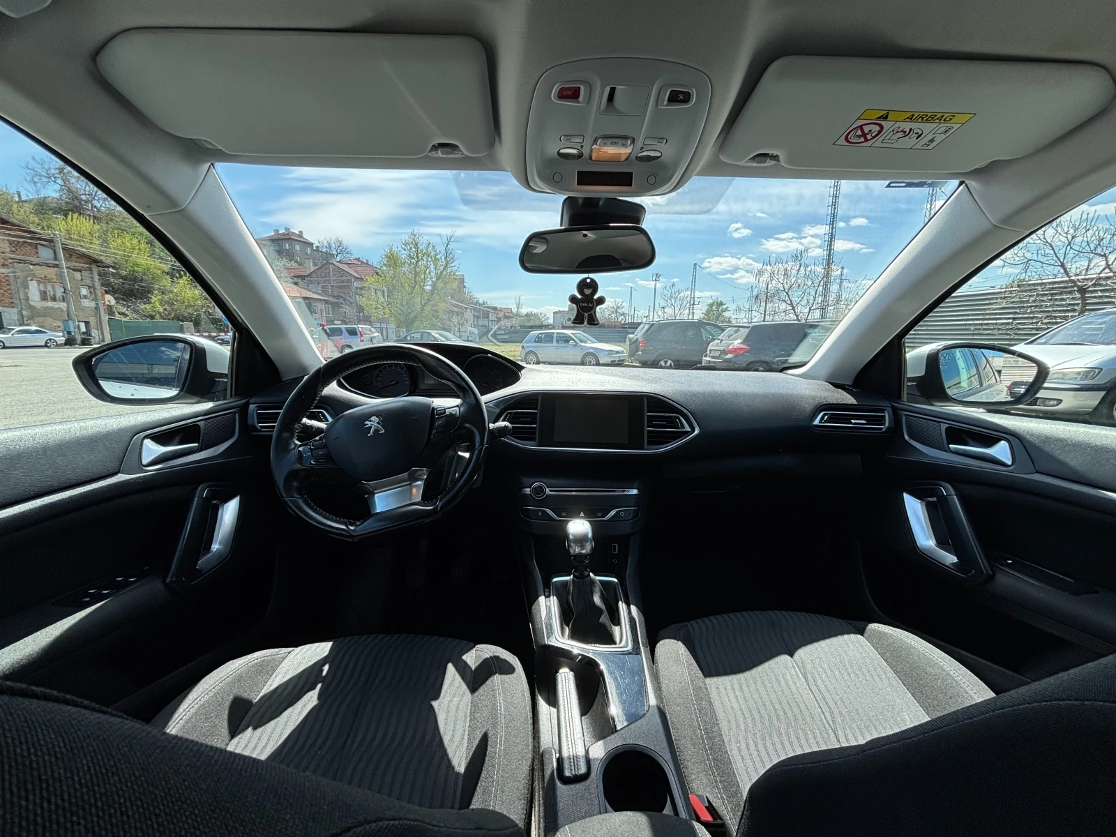 Peugeot 308 1.6 BlueHDI, снимка 10 - Автомобили и джипове - 54160649