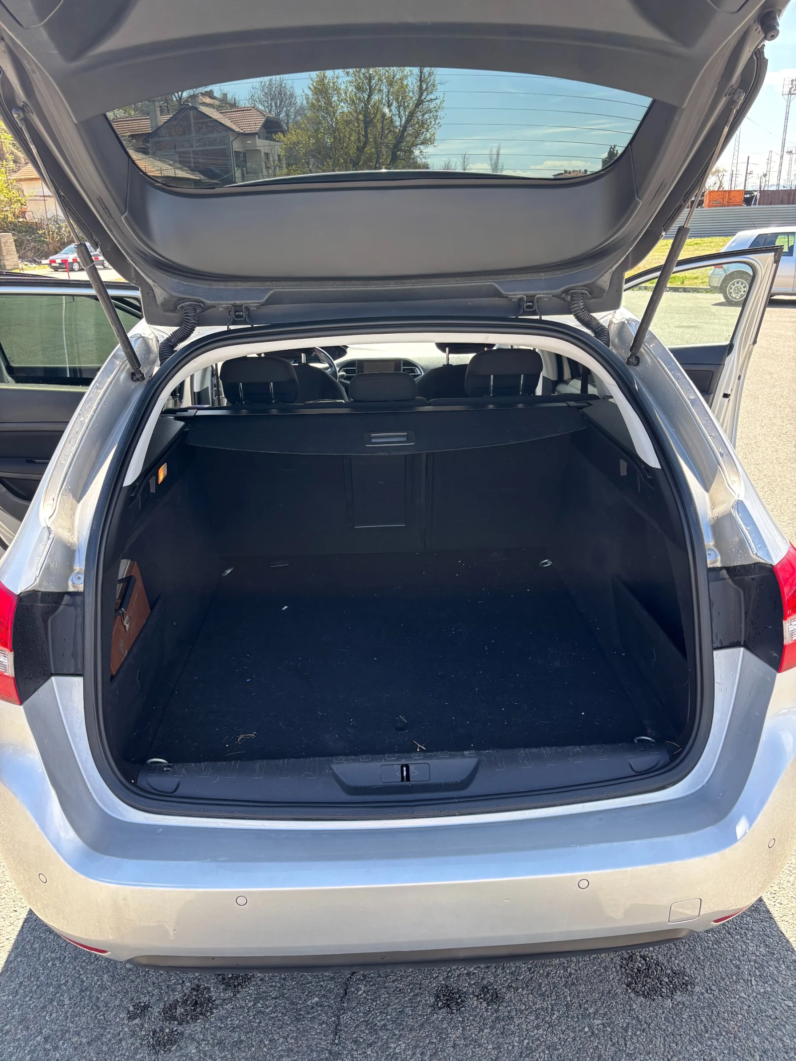 Peugeot 308 1.6 BlueHDI, снимка 14 - Автомобили и джипове - 54160649