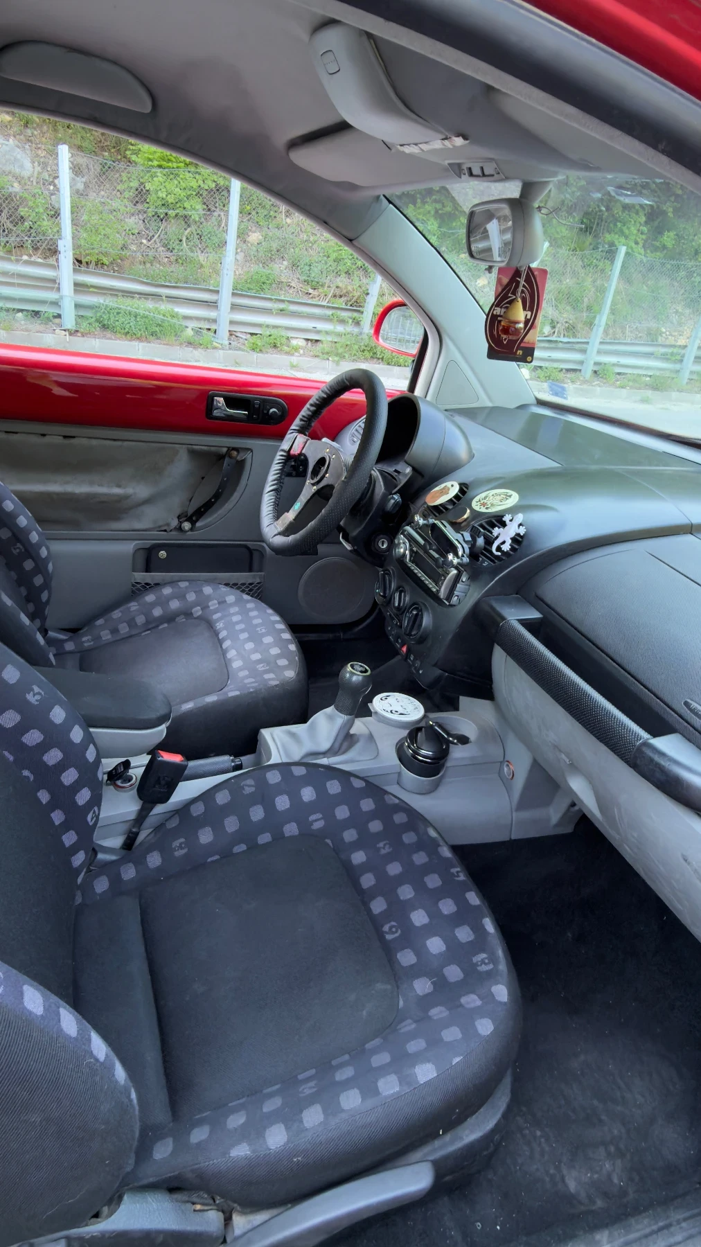 VW Beetle 2.0, снимка 11 - Автомобили и джипове - 54585859