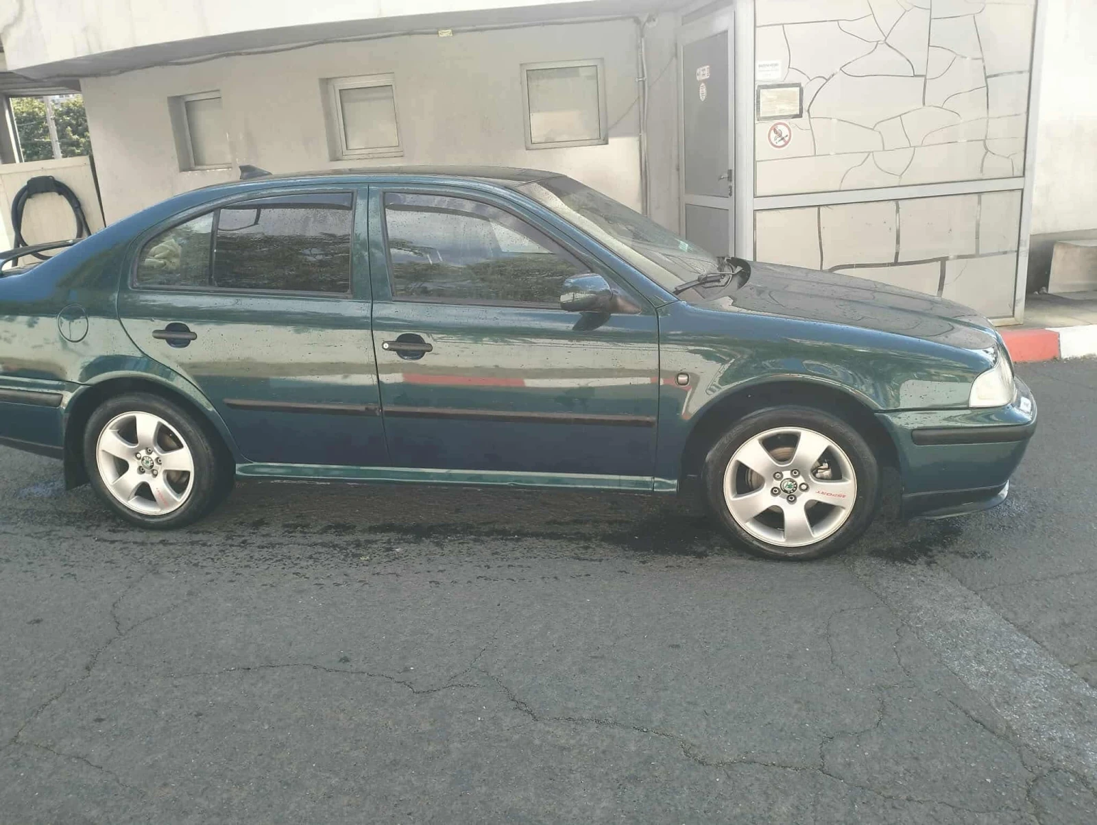Skoda Octavia 1.6 i, снимка 11 - Автомобили и джипове - 54550635